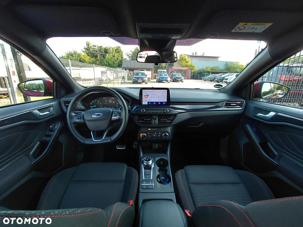Ford Focus 1.0 EcoBoost Hybrid ST-LINE - 23
