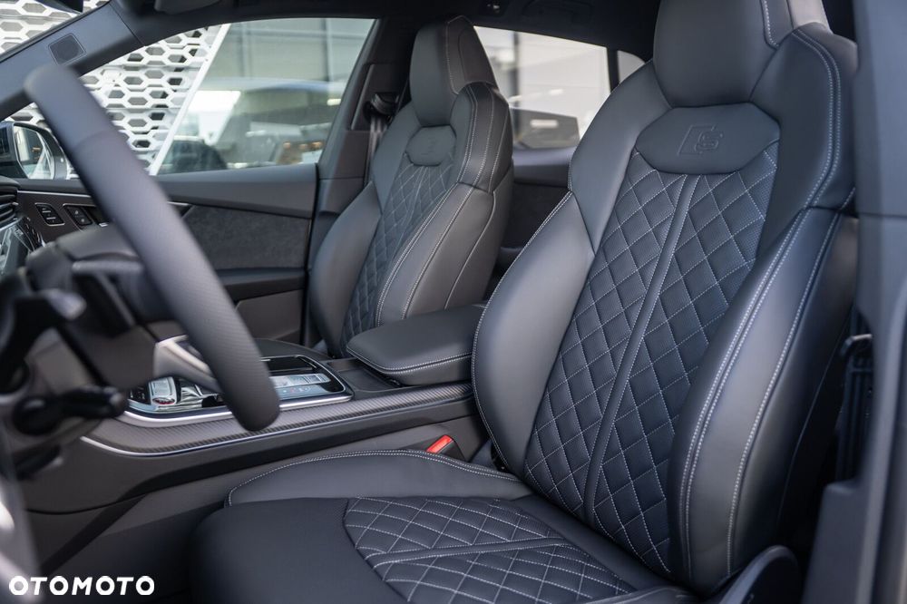 Audi SQ8 - 11