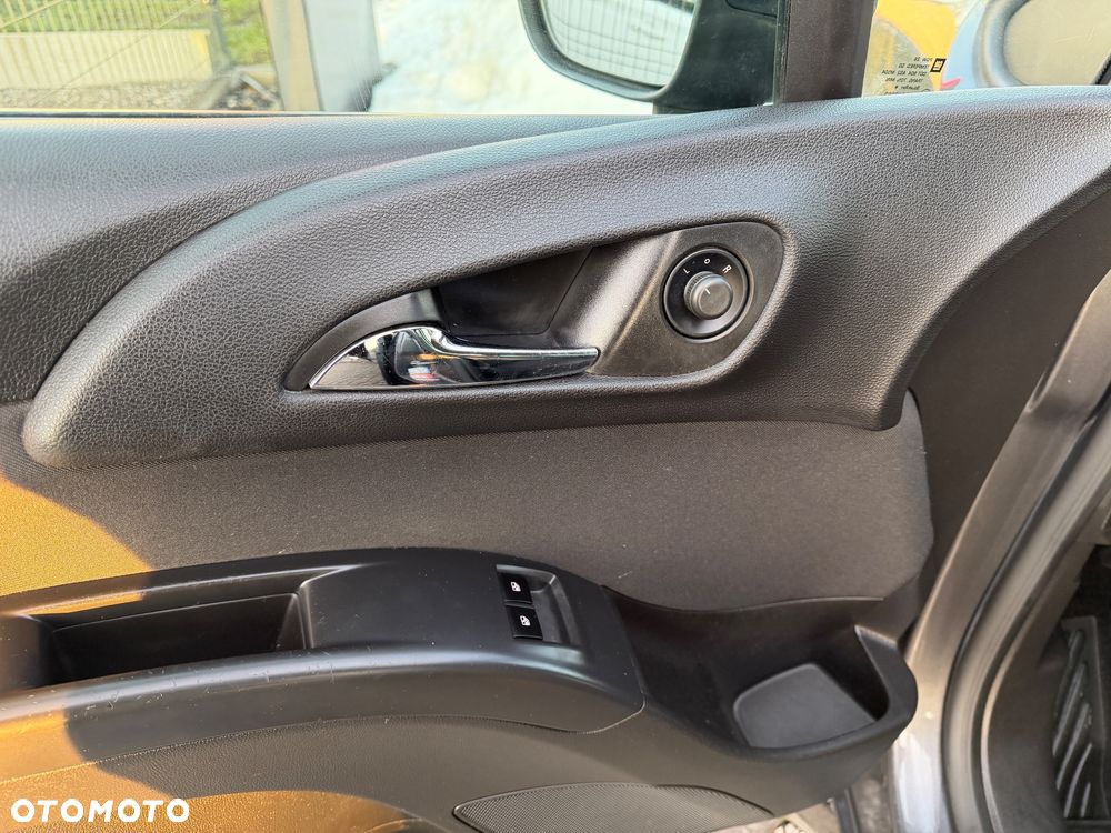 Opel Meriva - 26