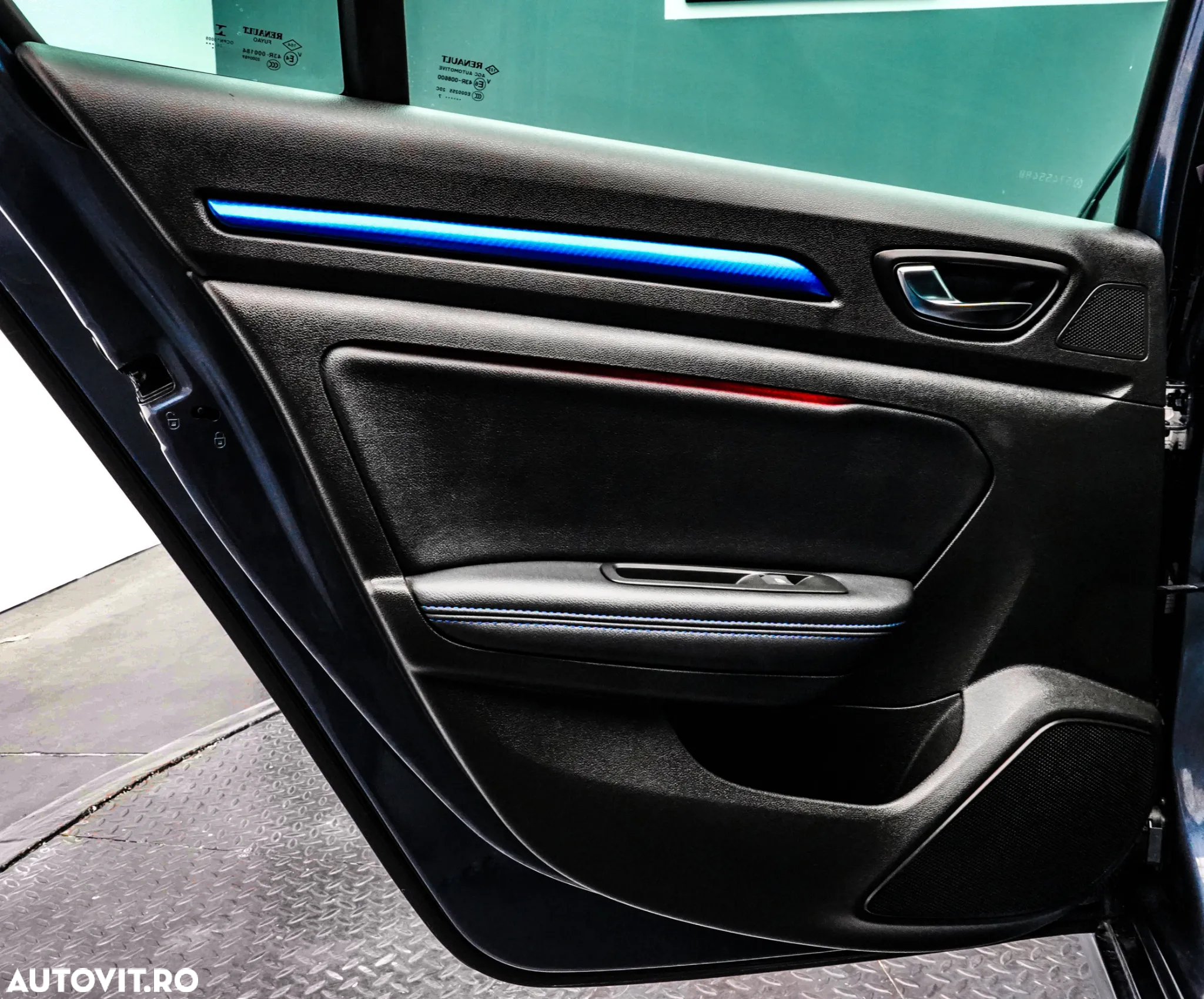Renault Megane ENERGY dCi EDC GT - 29