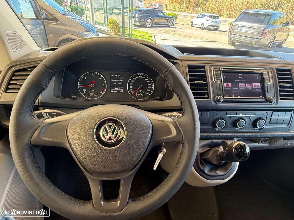 VW Transporter Multivan Business - 28