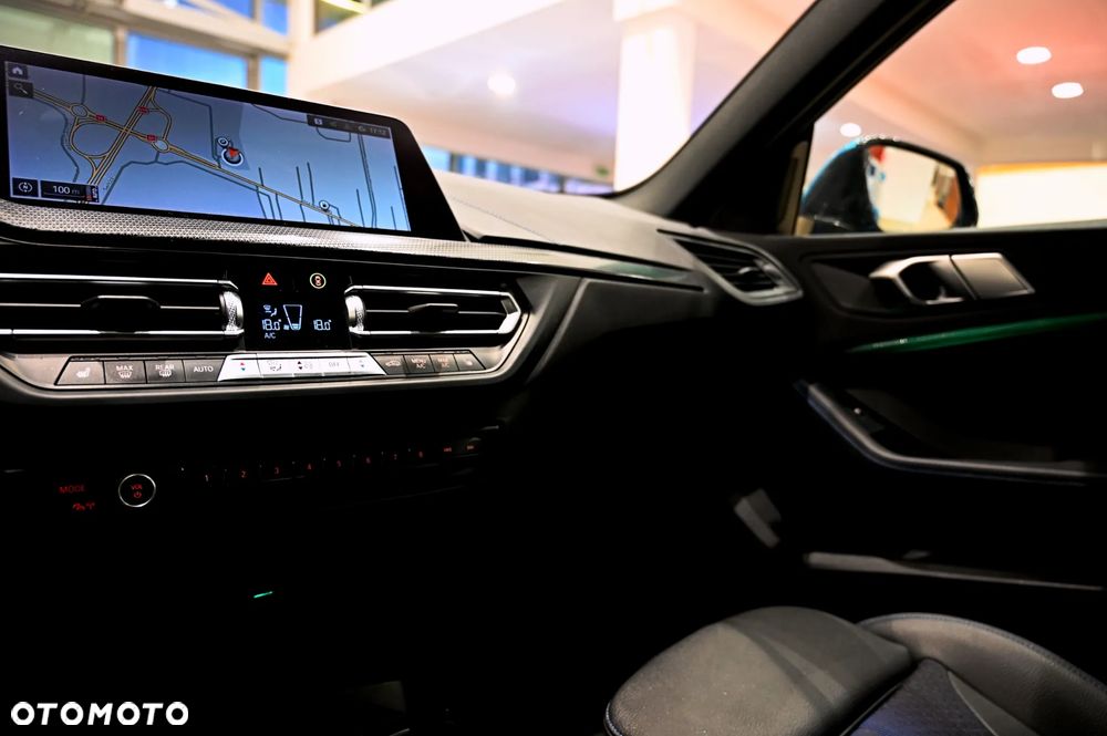 BMW Seria 2 218i M Sport - 7