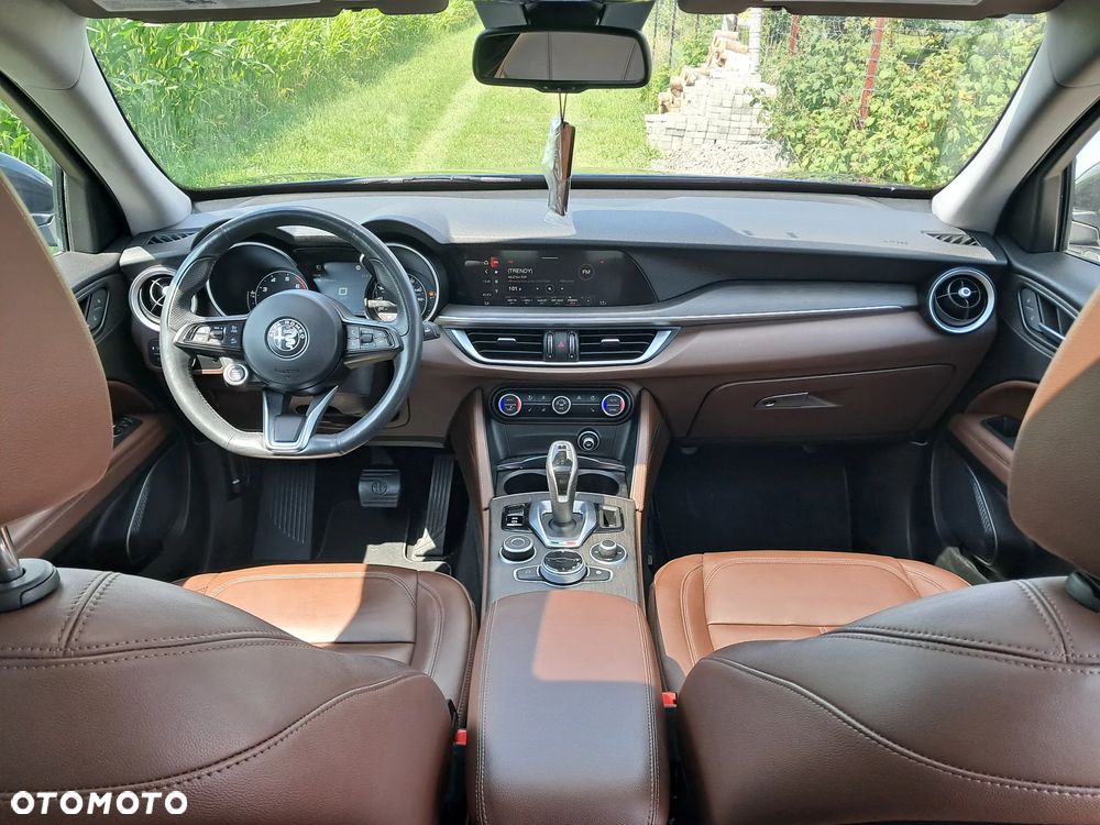 Alfa Romeo Stelvio 2.0 Turbo TI Q4 - 13