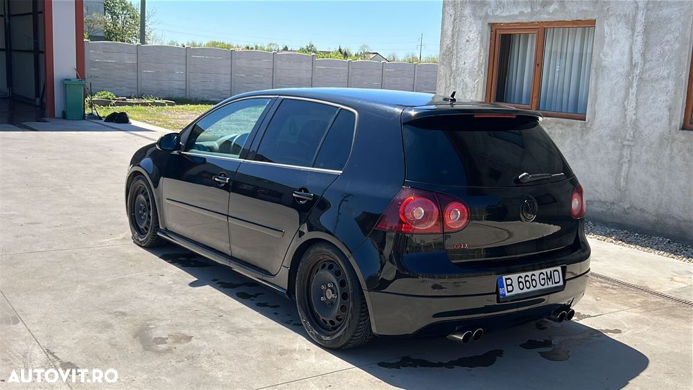 Volkswagen Golf 2.0 FSI GTI - 10
