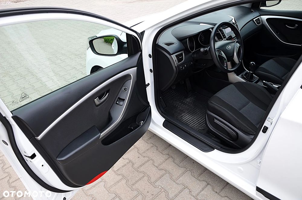 Hyundai i30 1.4 BlueDrive Classic - 12