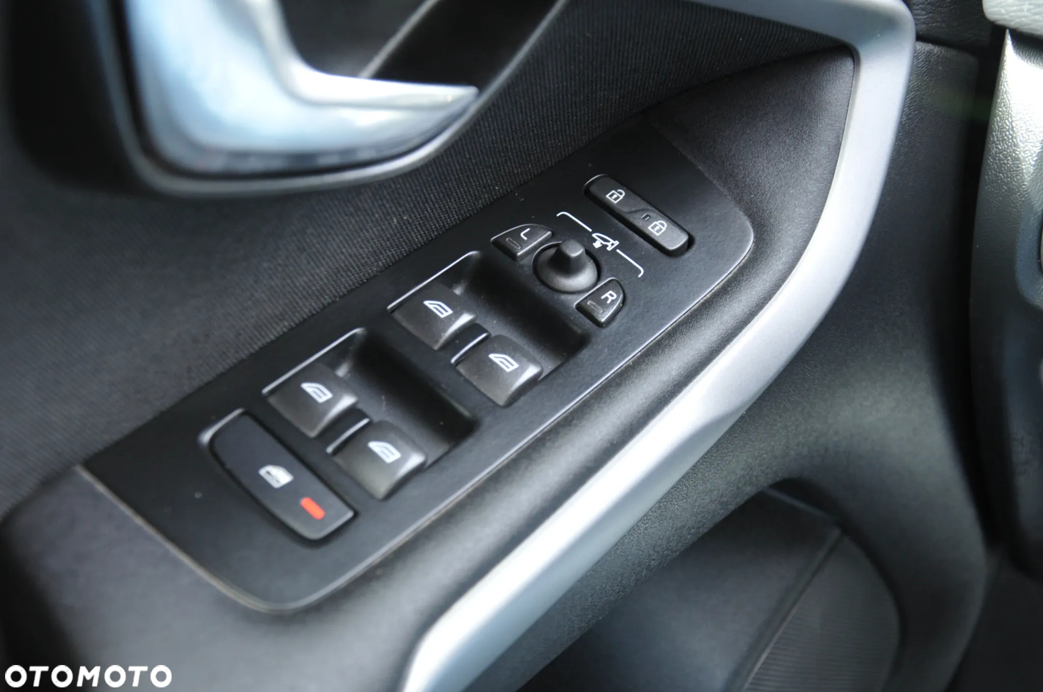 Volvo V40 D2 Drive-E Momentum - 20