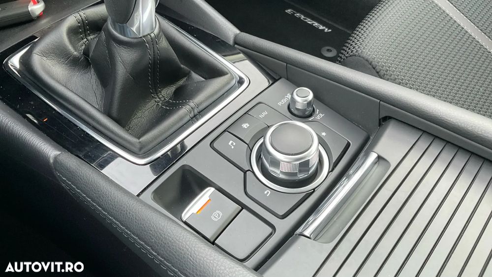 Mazda 3 G120 Attraction - 27