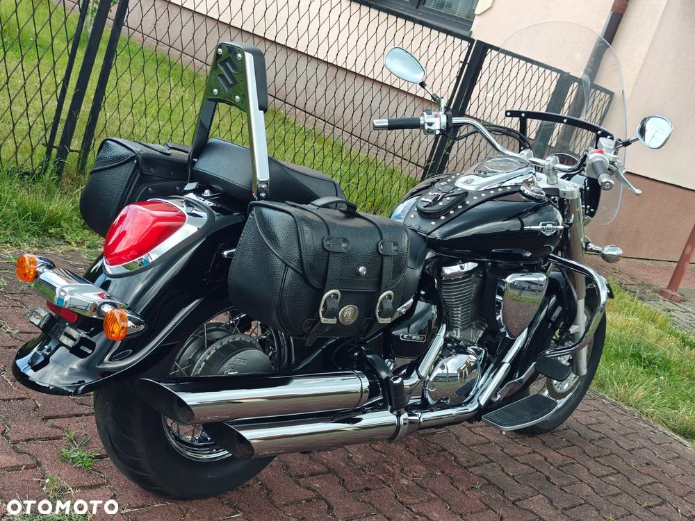 Suzuki Intruder - 15