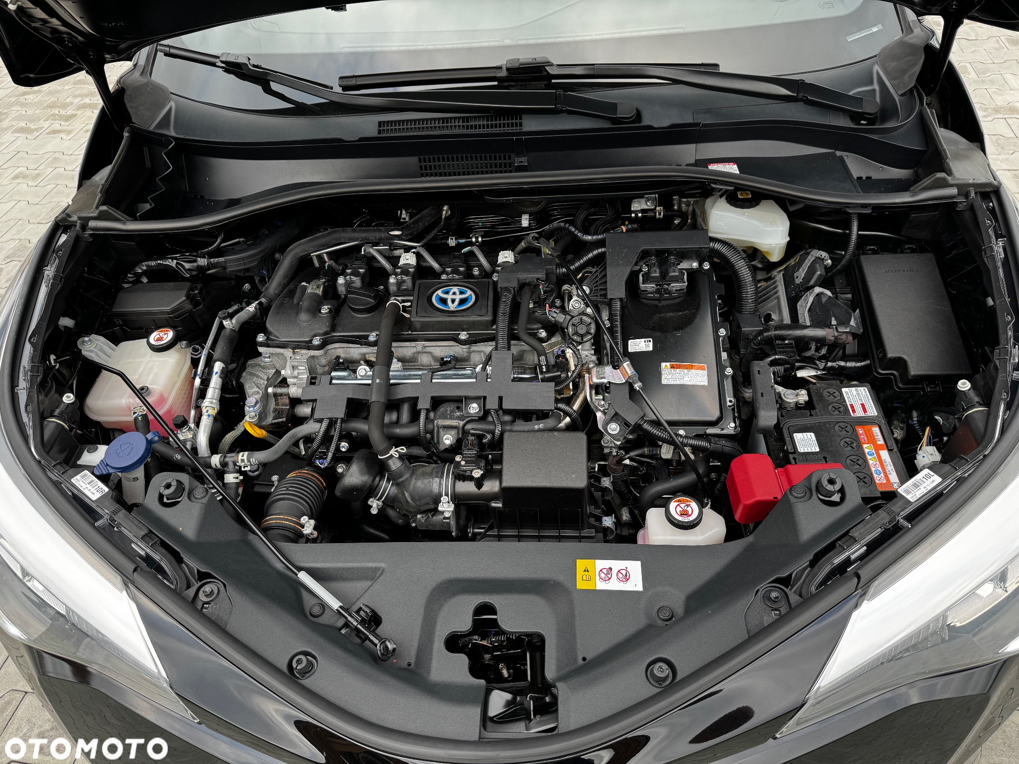 Toyota C-HR Hybrid Style - 23
