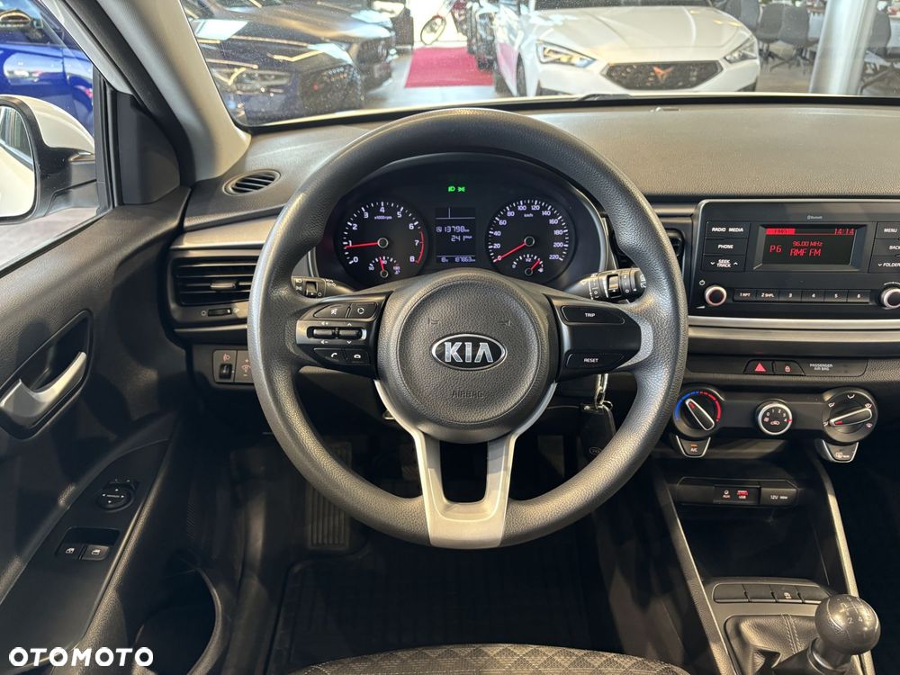 Kia Rio - 17