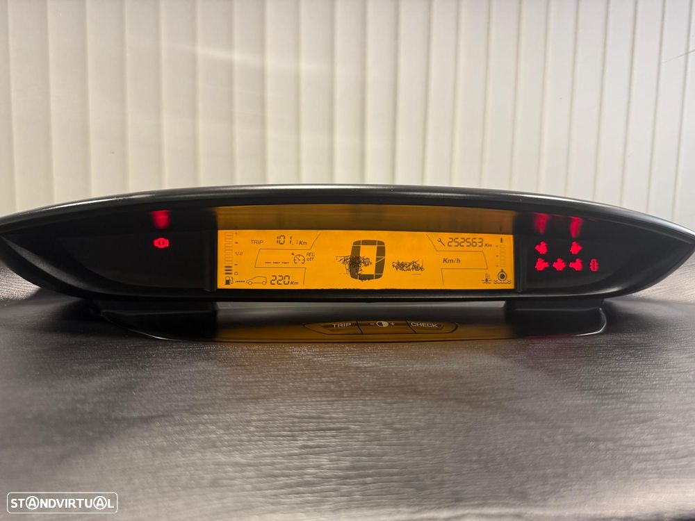 Citroën C4 1.6 HDi 110 VTR Pack CMP6 - 2