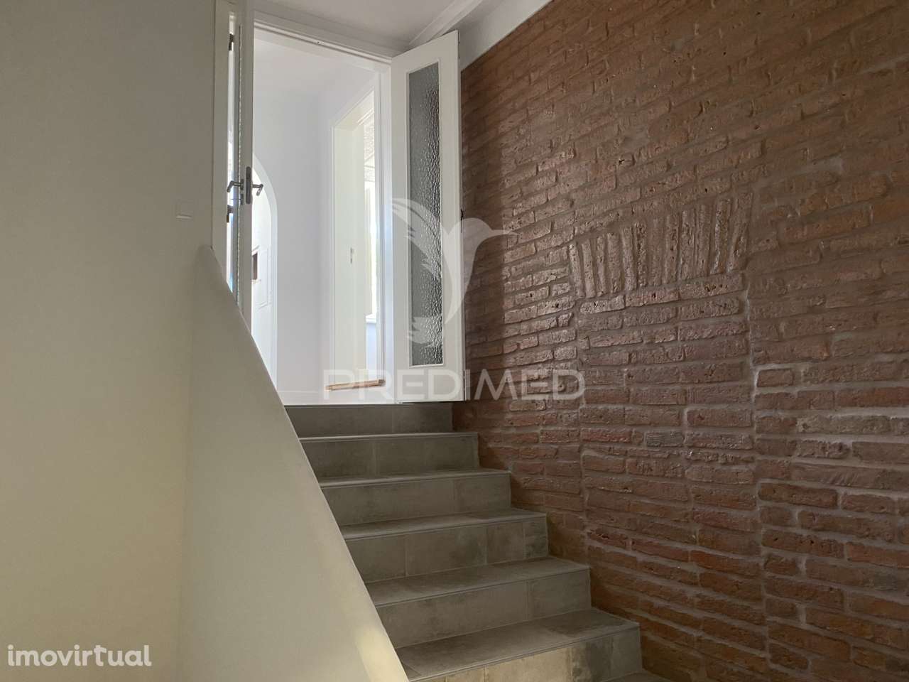 Moradia com Terraço e Garagem em Santiago do Cacém - Grande imagem: 2/25