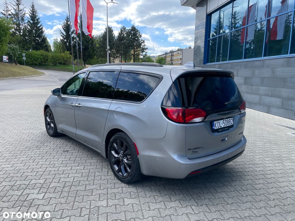 Chrysler Pacifica - 13