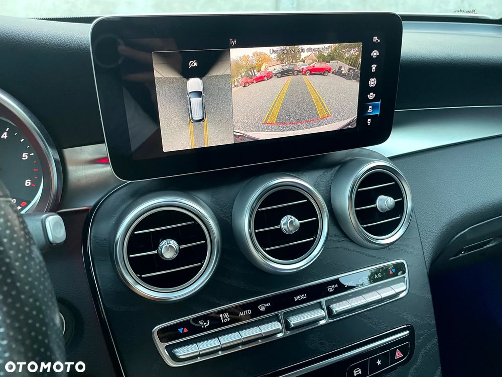 Mercedes-Benz GLC 220 d 4Matic 9G-TRONIC AMG Line - 29