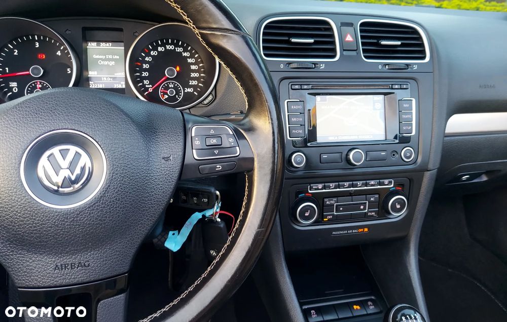 Volkswagen Golf Cabrio 2.0 TDI BlueMotion Technology Exclusive - 30