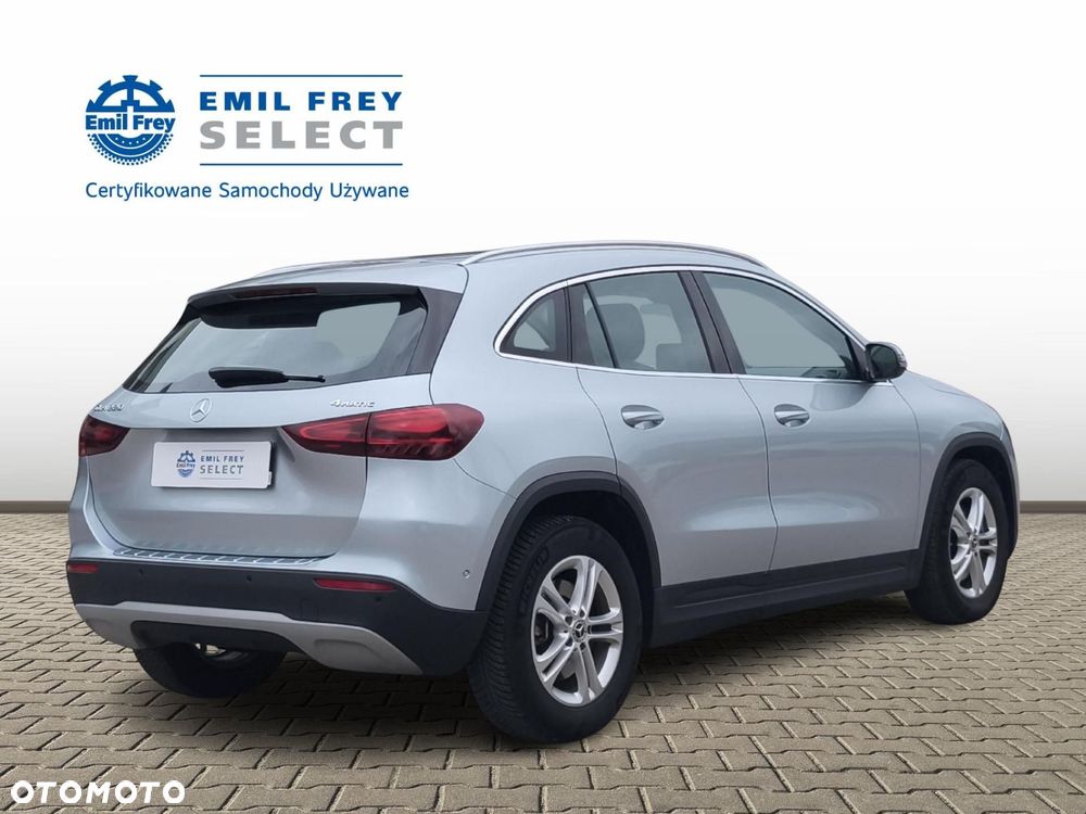 Mercedes-Benz GLA - 5