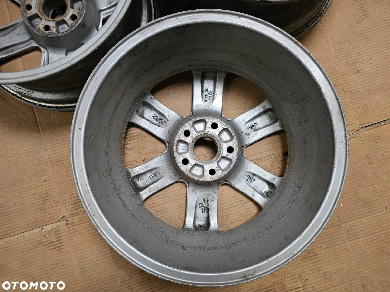 (F92) Audi OE A4 B6 B7 8E / 8E0601025J / 7,5Jx17 ET45 5x112 - 8