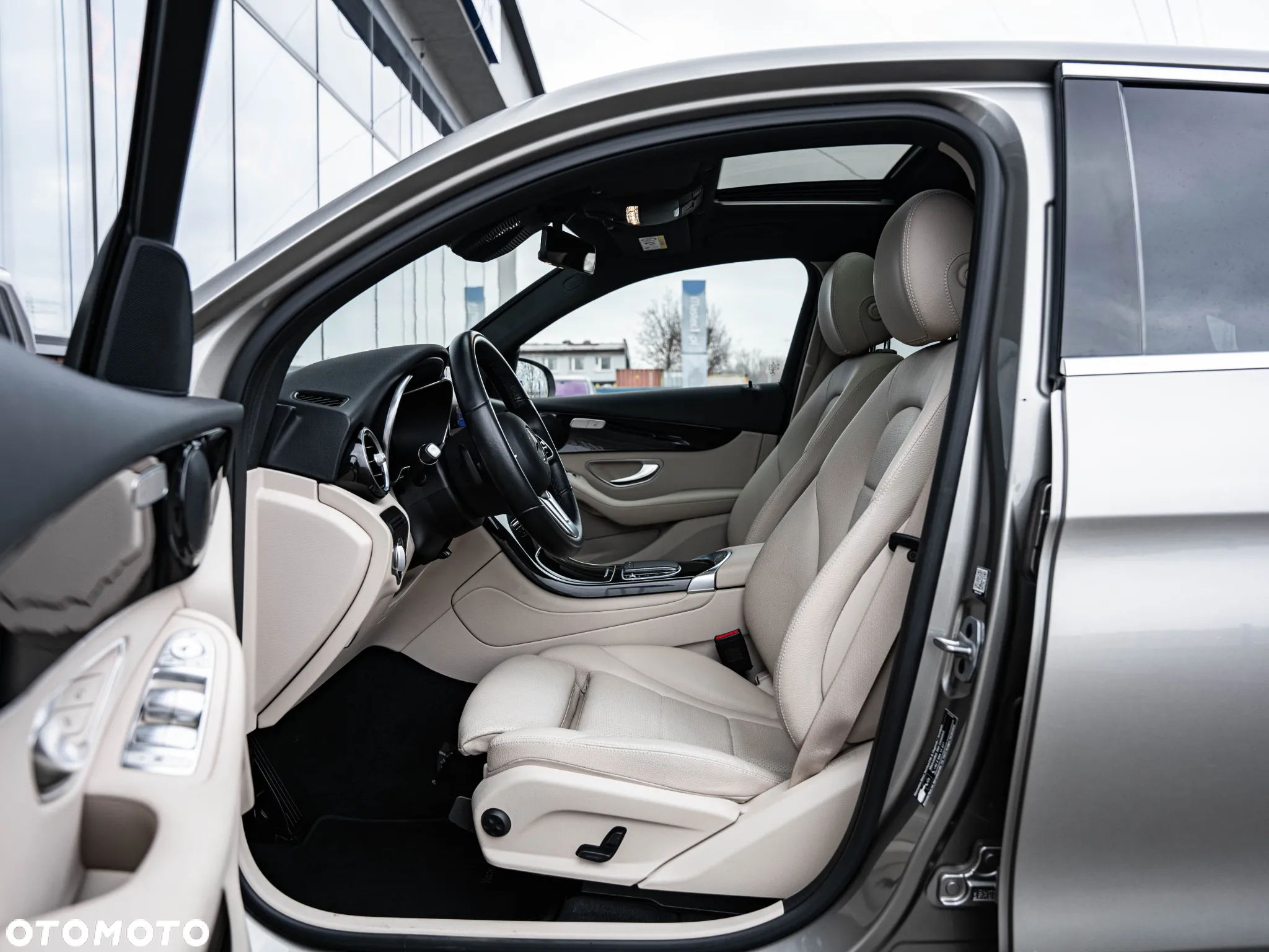 Mercedes-Benz GLC 200 d 4Matic 9G-TRONIC Exclusive - 22