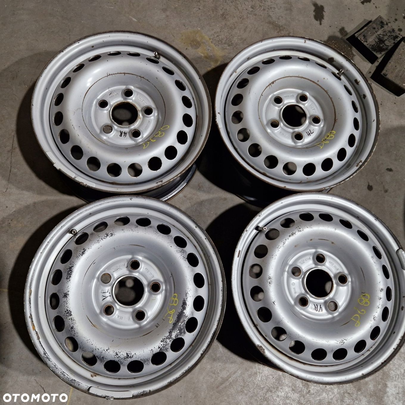 VW T5 T6 MULTIVAN AMAROK 16 5x120 ET51 4szt - 1