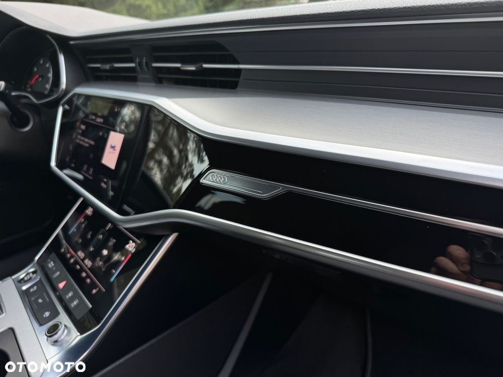 Audi A6 Avant 40 TDI quattro S tronic S line - 38