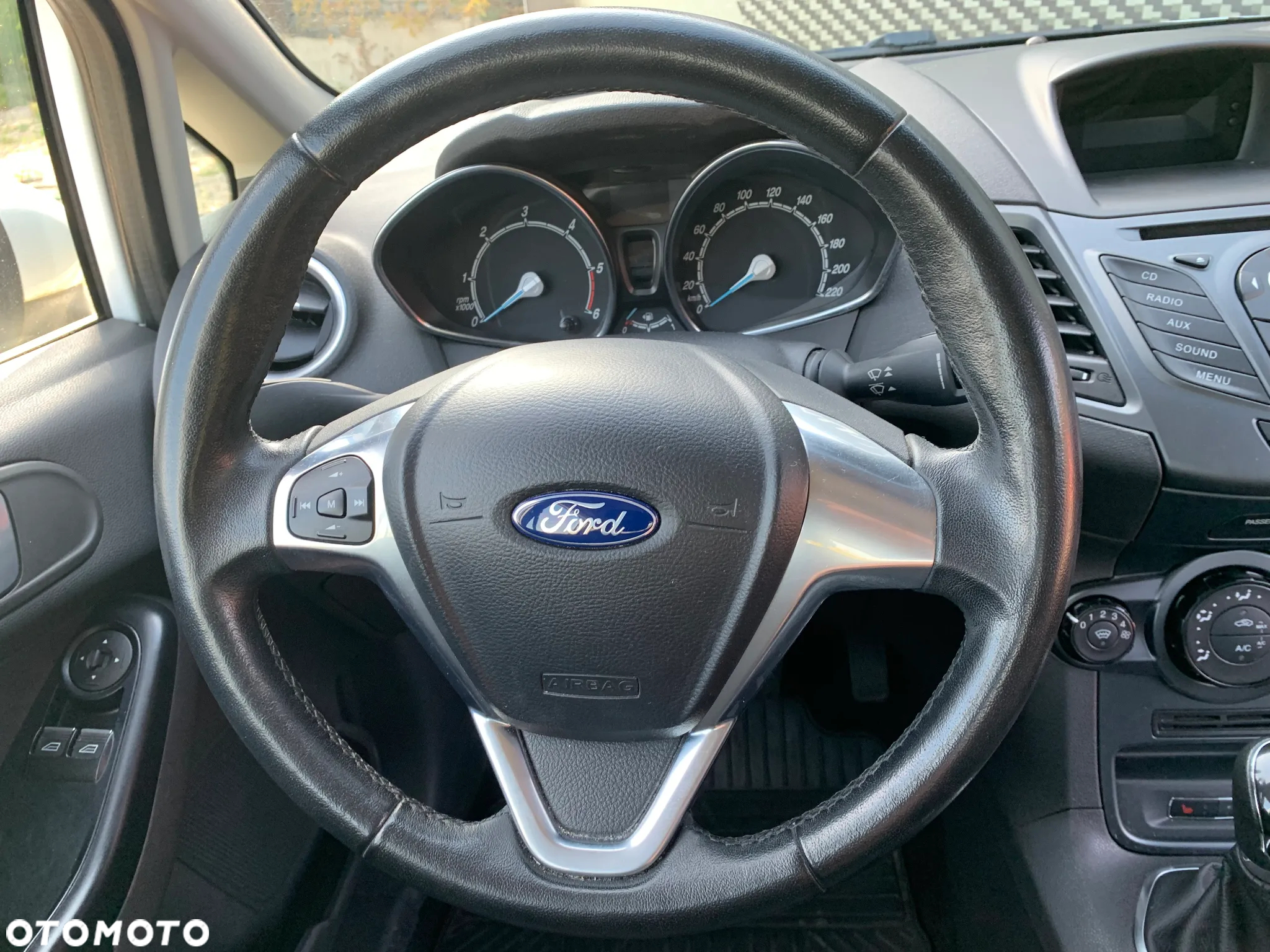 Ford Fiesta - 10