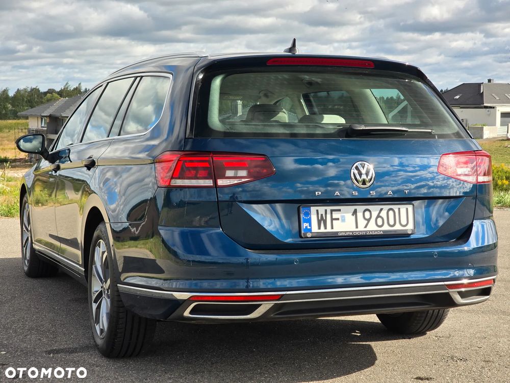 Volkswagen Passat Variant 2.0 TDI EVO Elegance DSG - 6