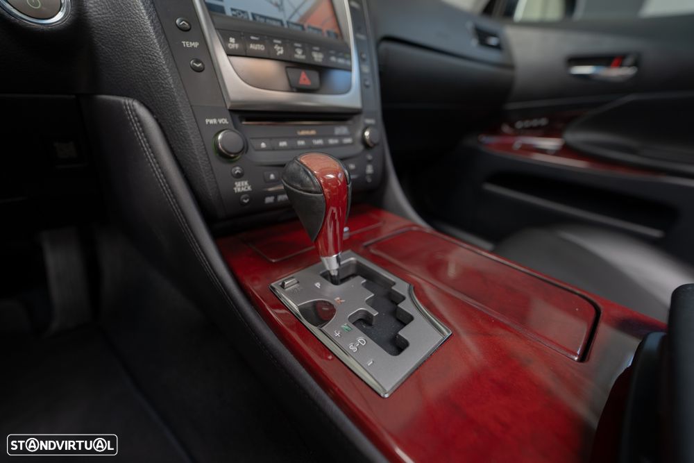 Lexus GS 450h - 23