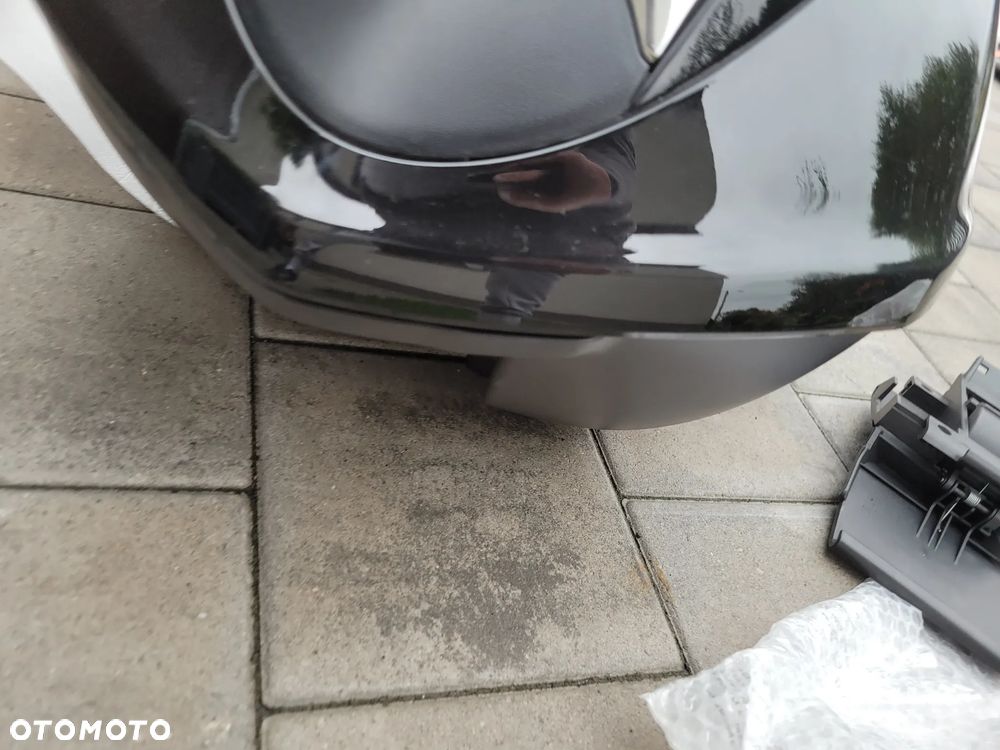Kufer centralny Honda SH 125 300 - 17