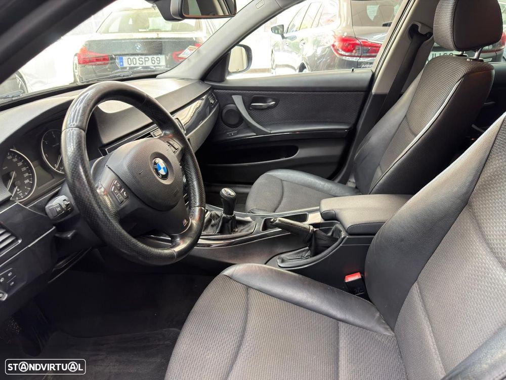 BMW 318 d Pack M - 21