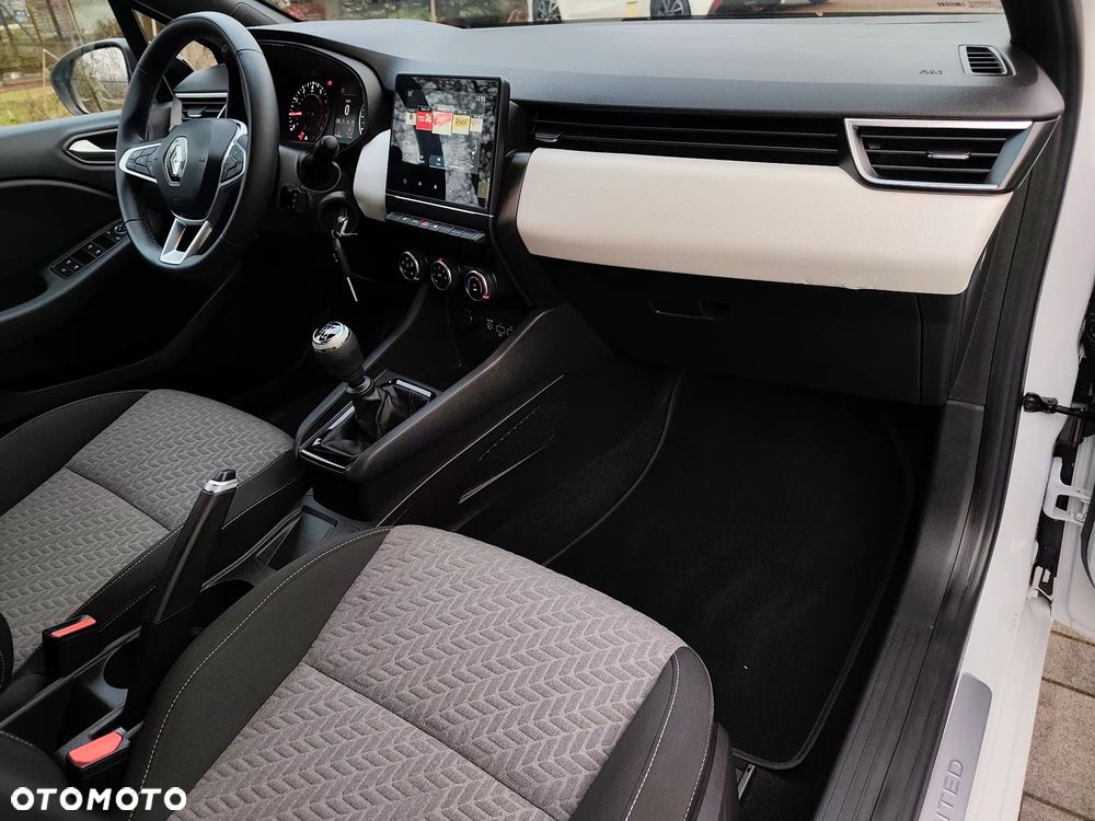 Renault Clio TCe 90 EVOLUTION - 26