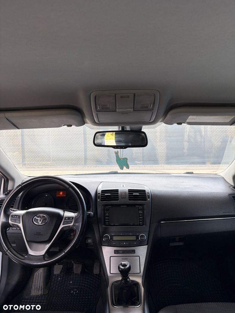 Toyota Avensis 2.0 D-4D Sol+NAVI - 17