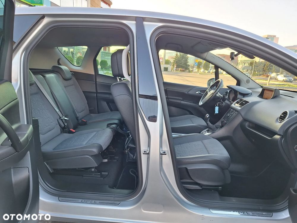 Opel Meriva - 9