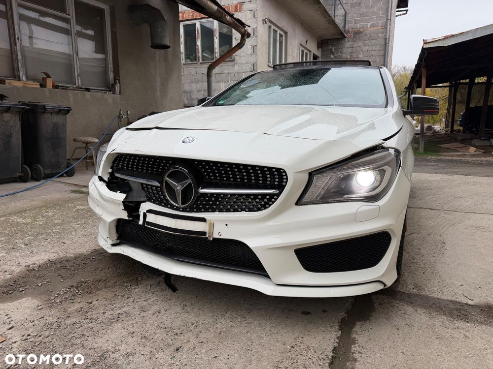 Mercedes-Benz CLA 180 AMG Line - 21