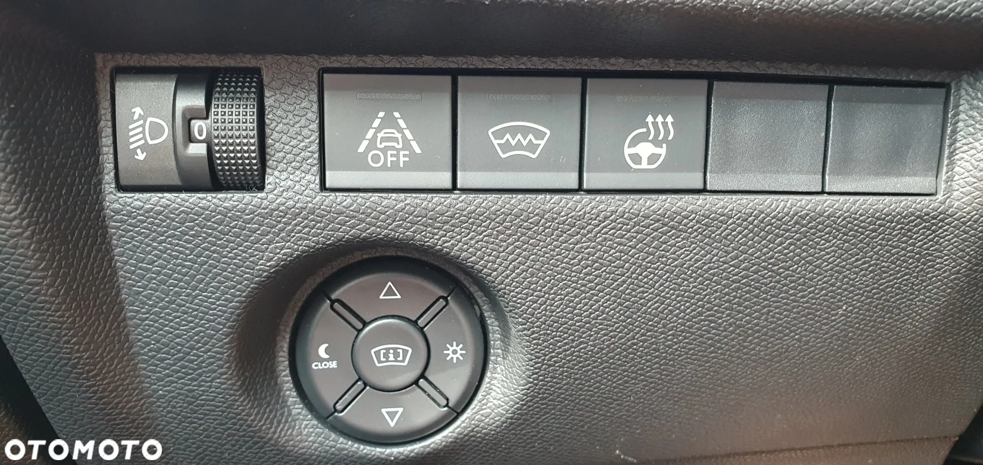 Citroën C4 PureTech 155 Stop&Start EAT8 SHINE - 22