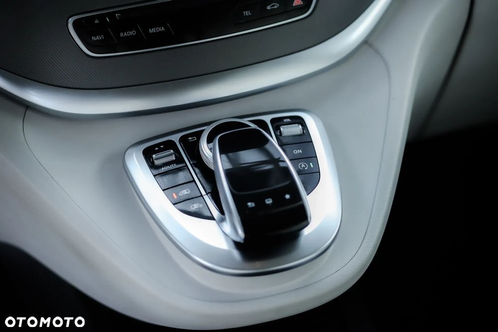 Mercedes-Benz Klasa V 250 (BlueTEC) d Avantgarde 7G-Tronic (d³ugi) - 19