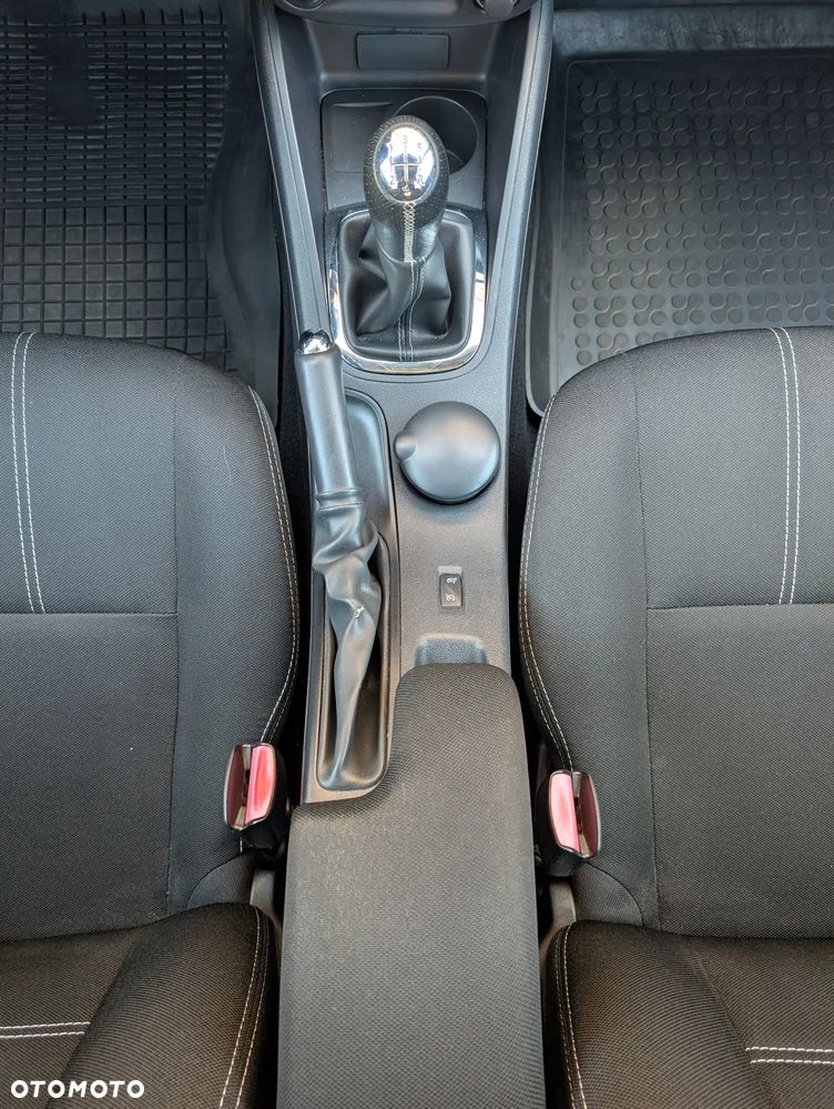 Renault Fluence 1.6 16V Limited - 27