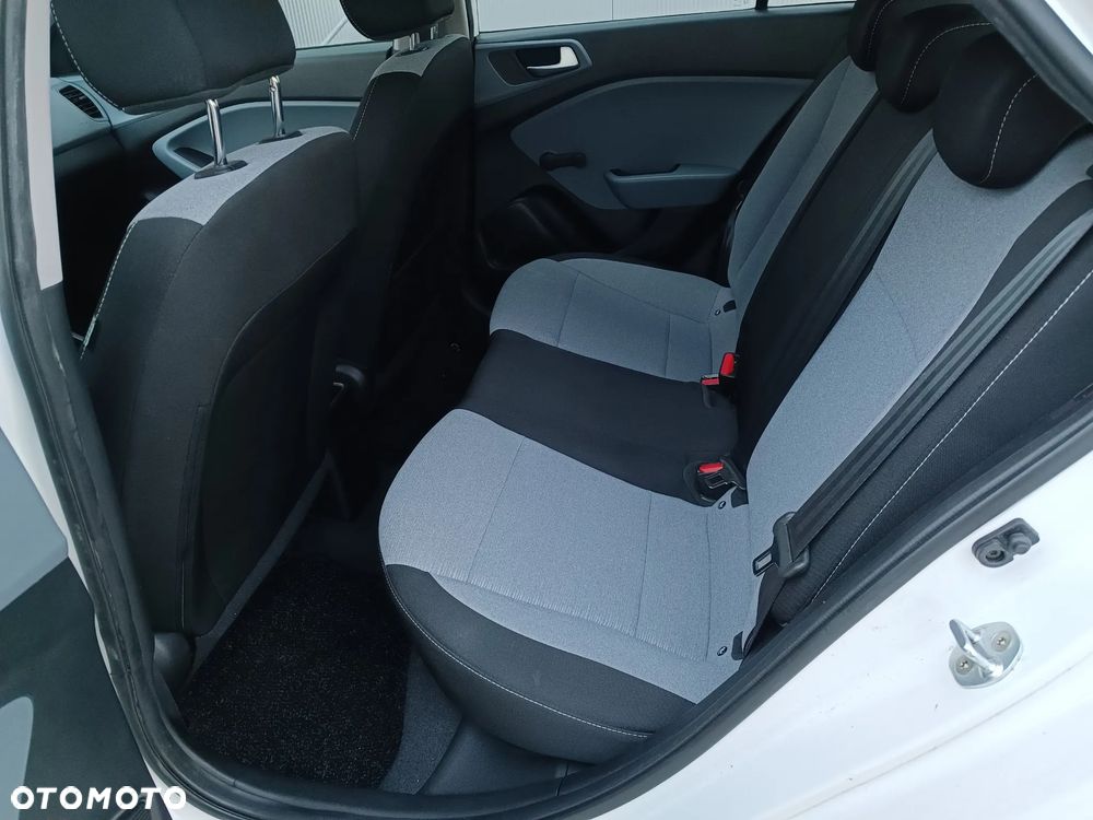 Hyundai i20 1.2 Classic - 32