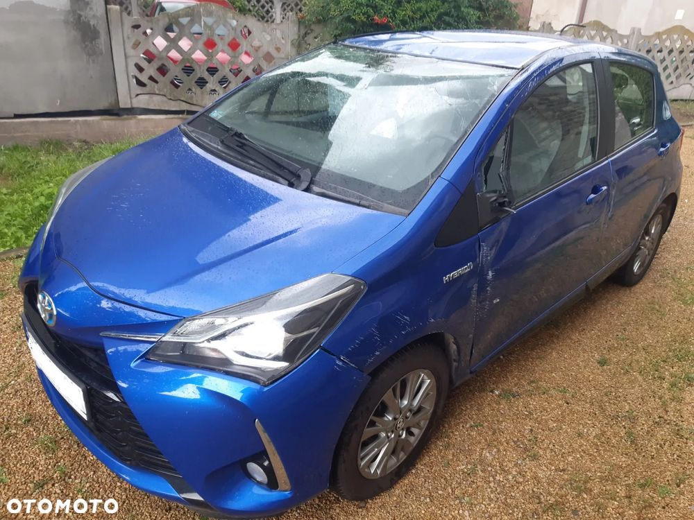 Toyota Yaris Hybrid 100 Premium - 2