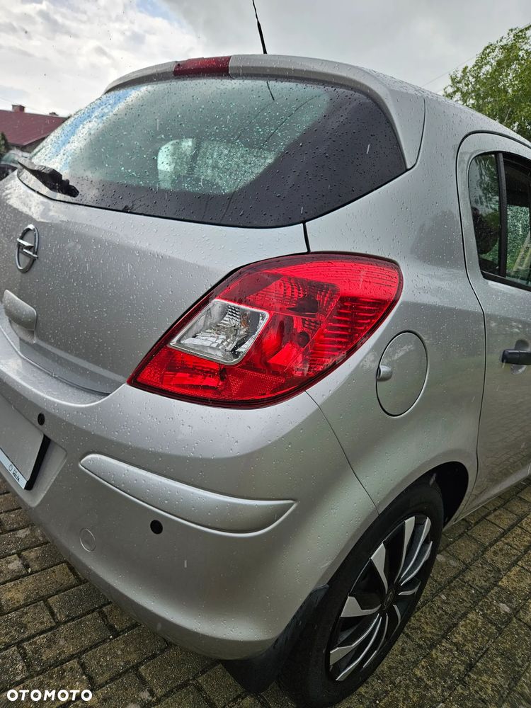 Opel Corsa 1.2 16V Essentia - 35