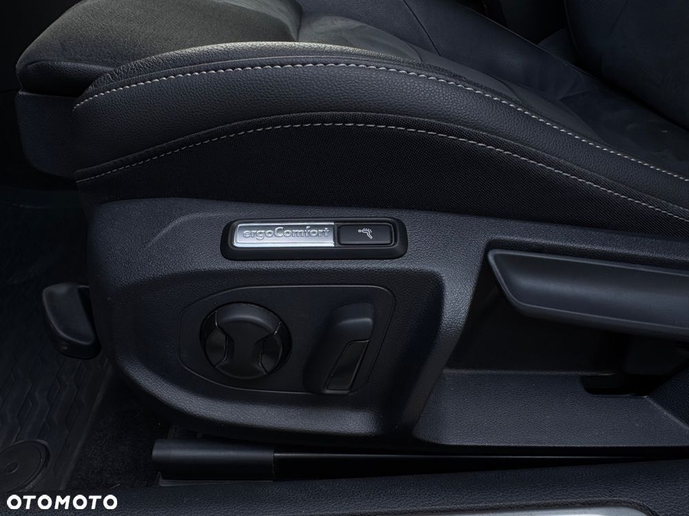 Volkswagen Arteon 2.0 TSI R-Line DSG - 20