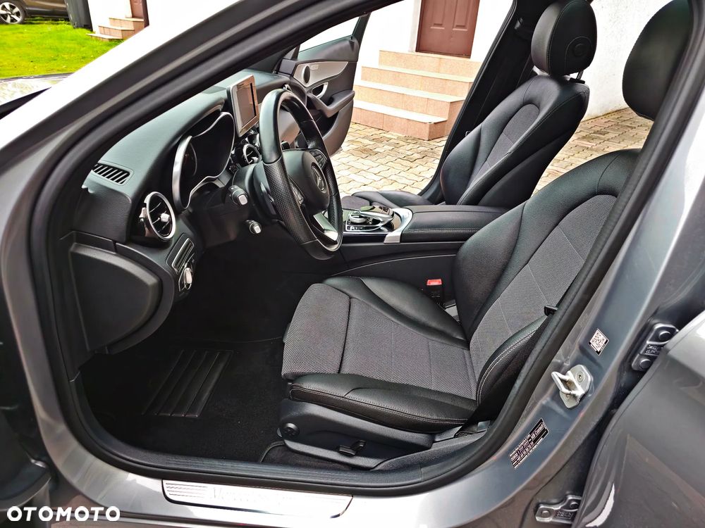 Mercedes-Benz Klasa C 180 T Kompressor Automatik BlueEFFICIENCY Avantgarde - 30