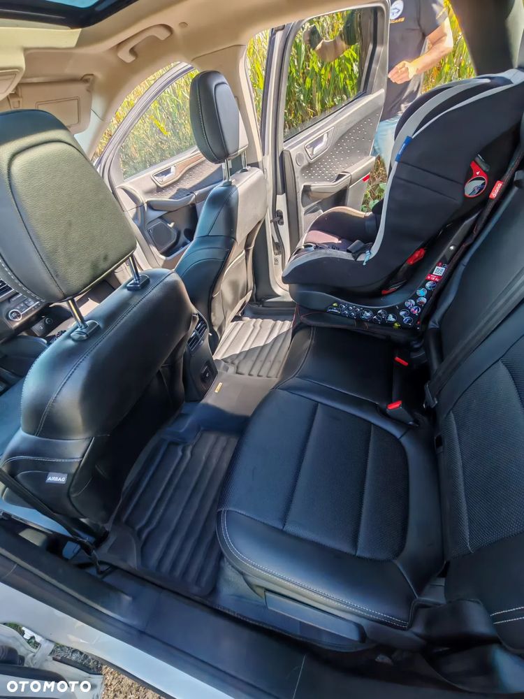 Ford Kuga 2.5 FHEV AWD Titanium X - 24