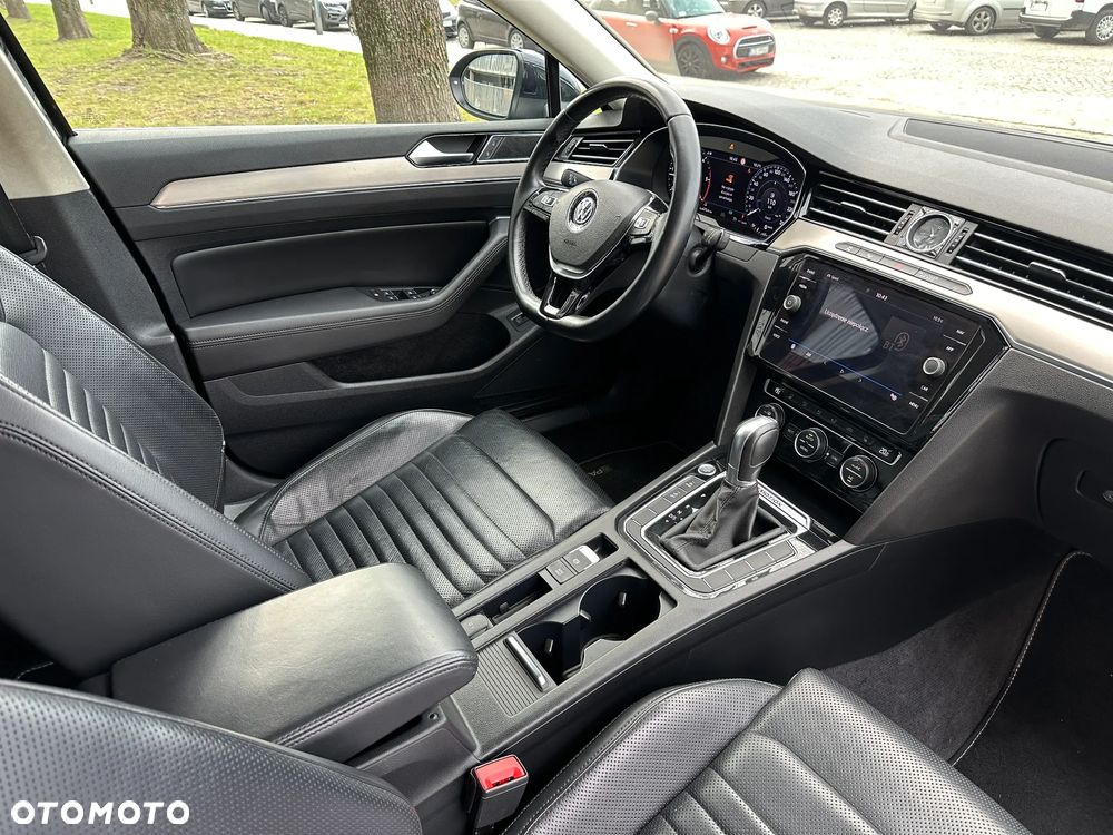 Volkswagen Passat Variant 2.0 TDI BMT 4Mot Highline DSG - 20