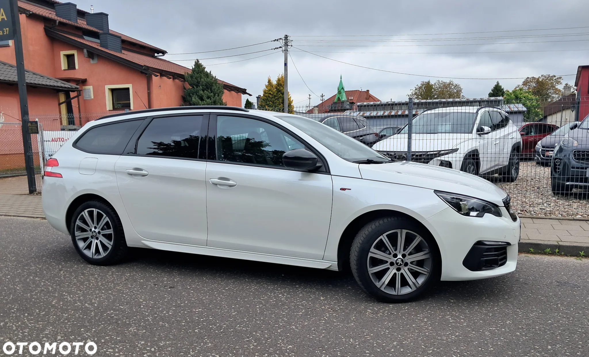 Peugeot 308 SW BlueHDi 130 EAT8 Stop & Start GT - 2