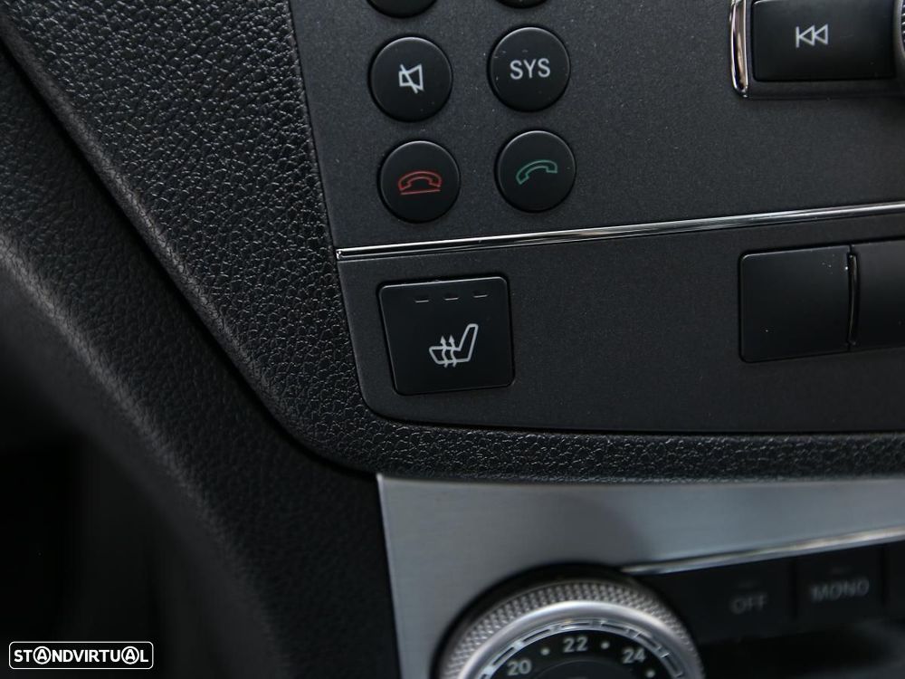 Mercedes-Benz C 200 - 23