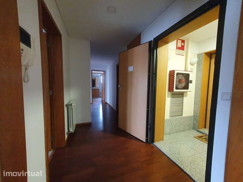Apartamento em Vila Nova de Gaia, Oliveira do Douro - Grande imagem: 2/13