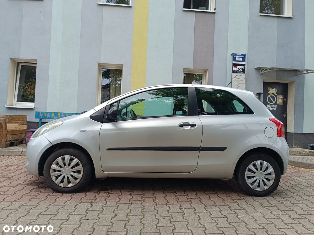 Toyota Yaris 1.0 Terra Start - 10