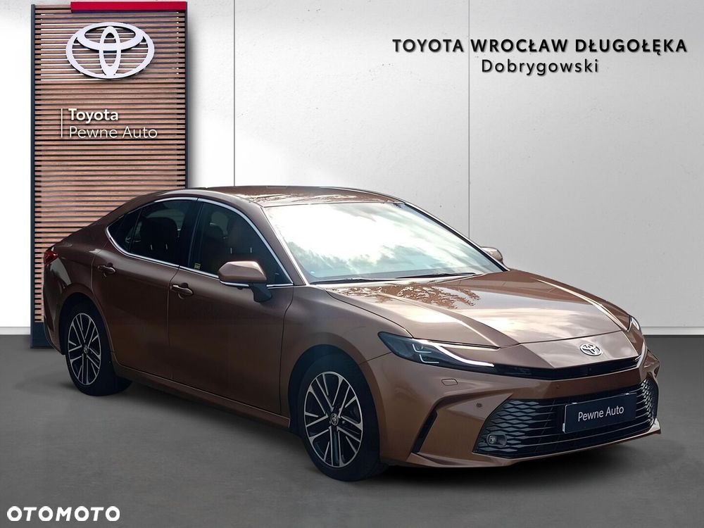Toyota Camry - 8