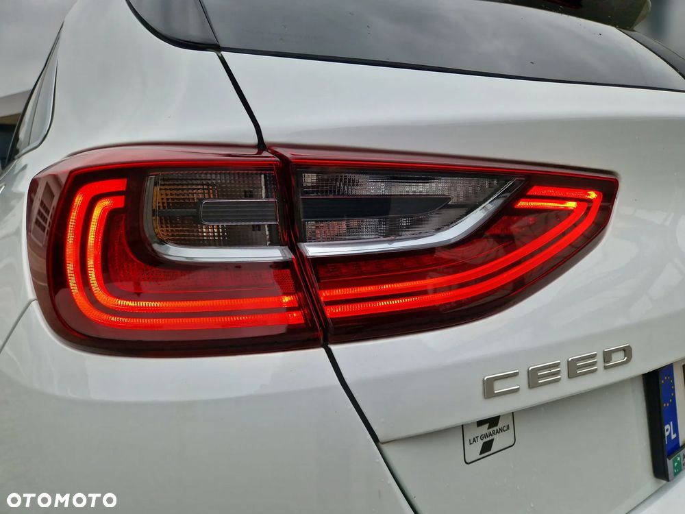 Kia Ceed 1.5 T-GDI M DCT - 23