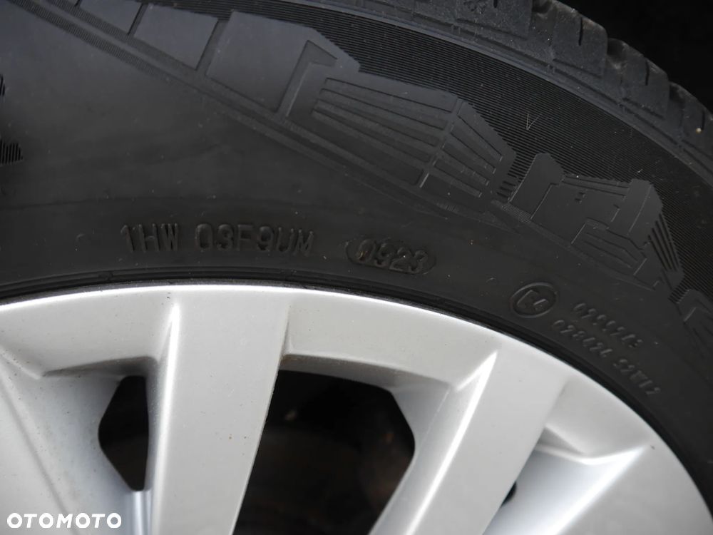 Volkswagen Golf Plus 1.6 TDI DPF BlueMotion Technology Life - 28